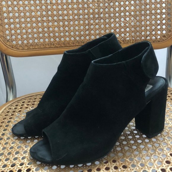Steve Madden Black Suede 'Nonstp' Block Heels (Peep Toe and Cutout) - Picture 4 of 11